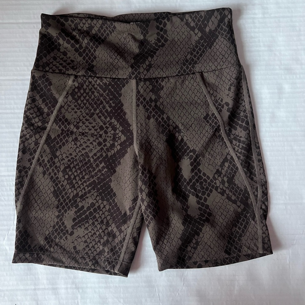 Guess Short (M)